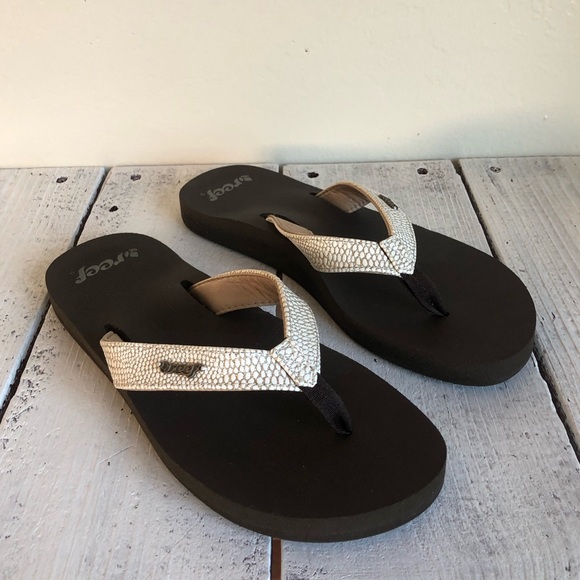 Reef Shoes - Reef Women’s FlipFlop Sandals Brown and White Size 9